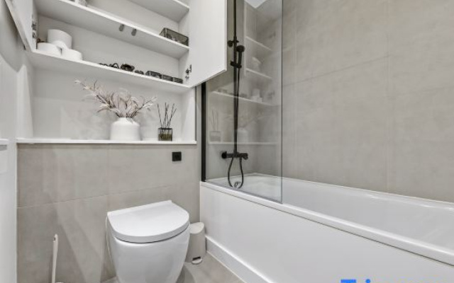 Tranquil 2B Japandi-Inspired Apt 2 min from St. Paul's