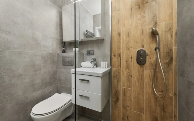 Railway Station Apartment by Renters