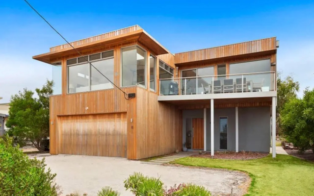 Beach Road Luxury with Ocean Views