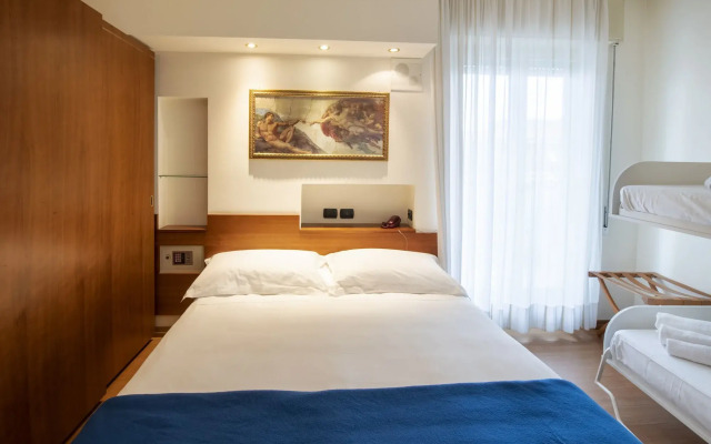 International Hotel & Suite