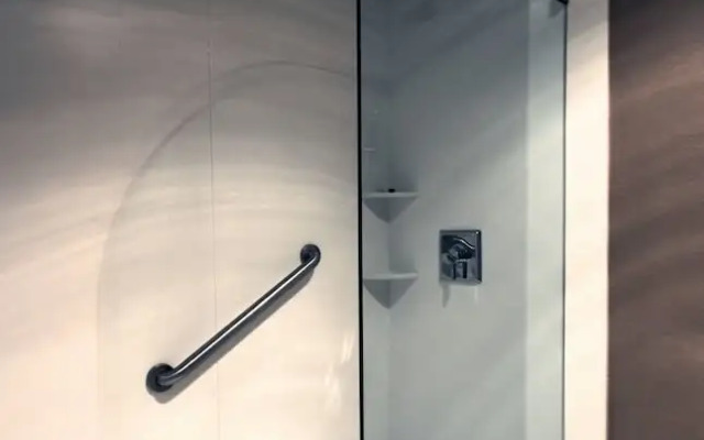 Executive Inn & Suites Embarcadero Cove Oakland Waterfront