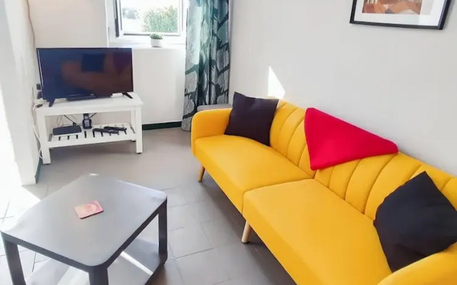 Cozy Vacation Rental in Peaceful Peral, Portugal