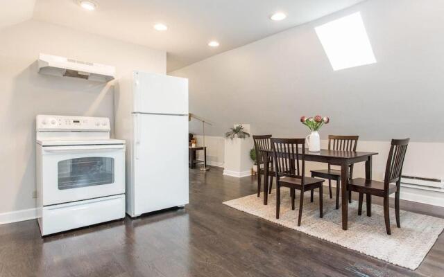 Unique Wrigleyville Gem