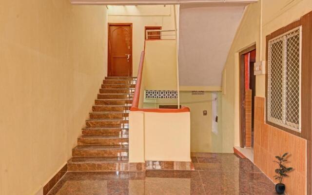 OYO 84859 Hotel Preet Palace