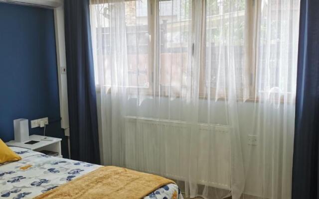 Elegant & Trendy Apt in a Peaceful Area