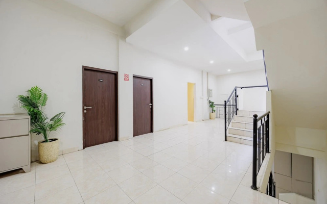 RedDoorz Plus @ D San Residence Buah Batu