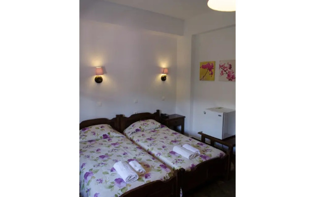 Elli Hotel