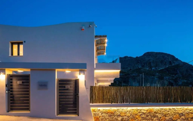 Villa Daphne-Naiades/ 2 bedrooms,luxury,beachfront
