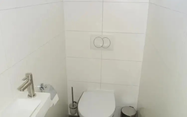 Holiday Home With Pet-friendly Garden