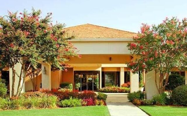 Courtyard Memphis Airport