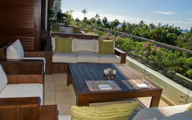 Jet Luxury @ The Trump Waikiki