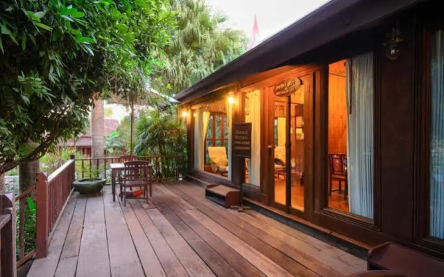 Petchvarin Resort and Spa