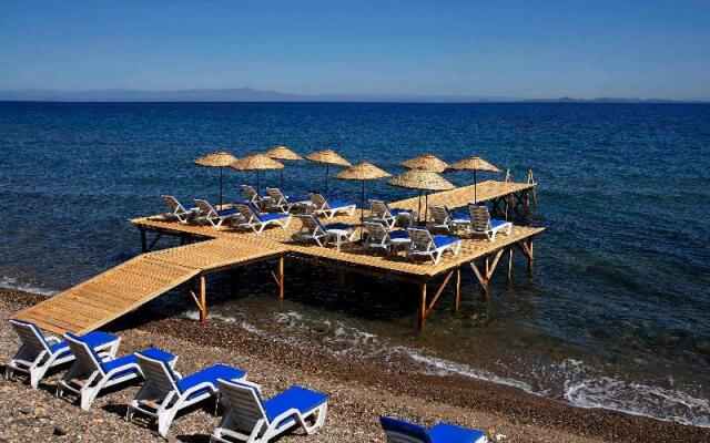 Zena Beach Bungalows