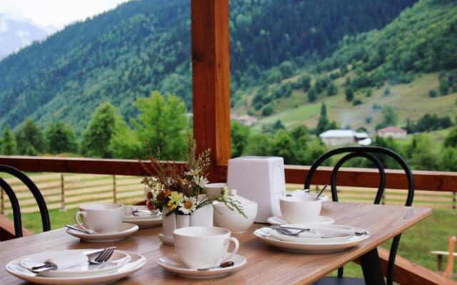 Hotel Ushba Hill