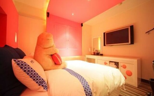 Luxury JJAK Hotel