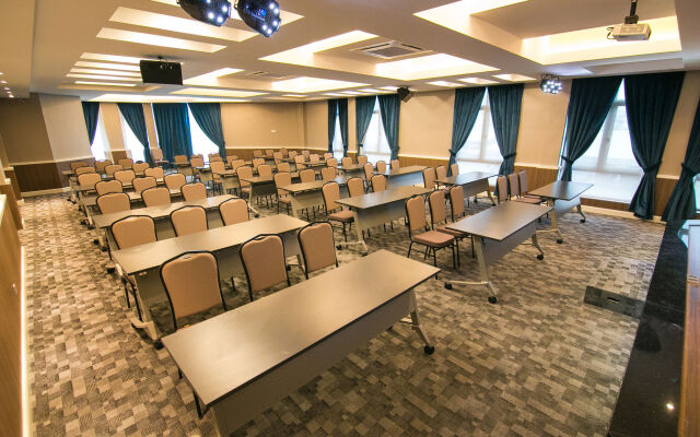 Indra Hotel - Boutique Suites