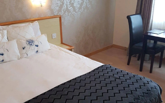 Travel Plaza Hotel