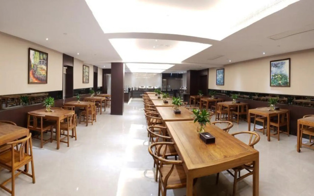 BBH Hotel (Xinchang Ocean City)