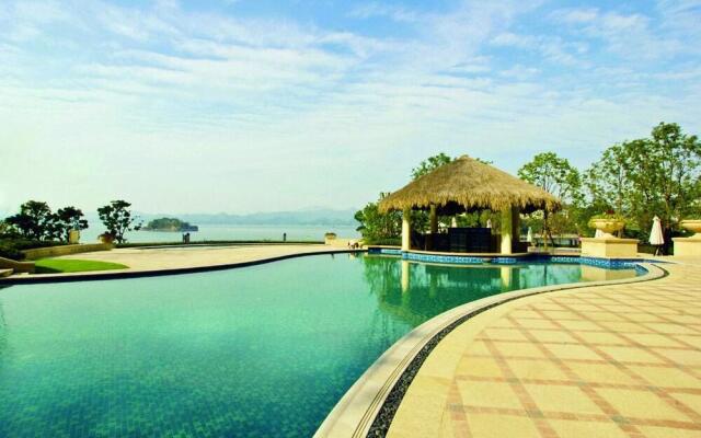 1000 Island Lake Greentown Resort Hotel