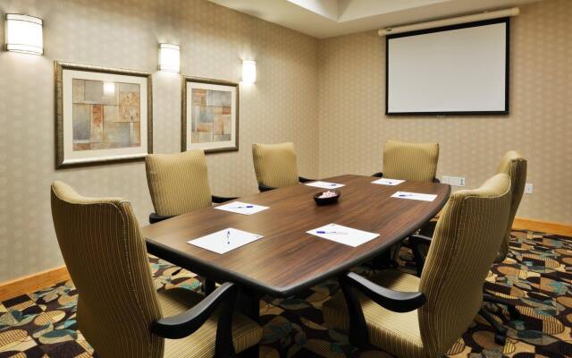 Holiday Inn Express Hotel & Suites Fairburn by IHG