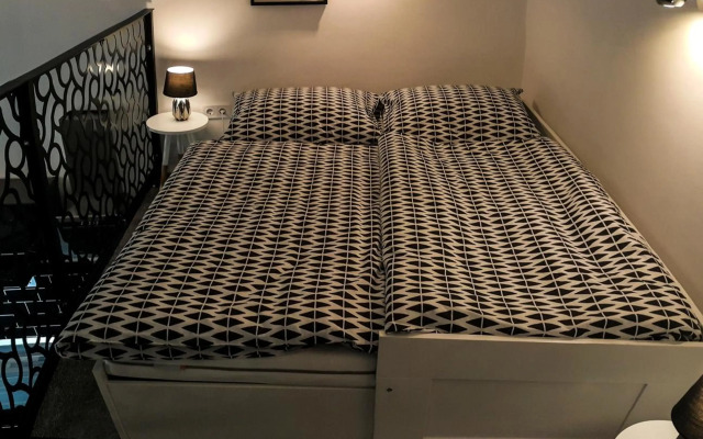 DownTown DeLuxe Apartment