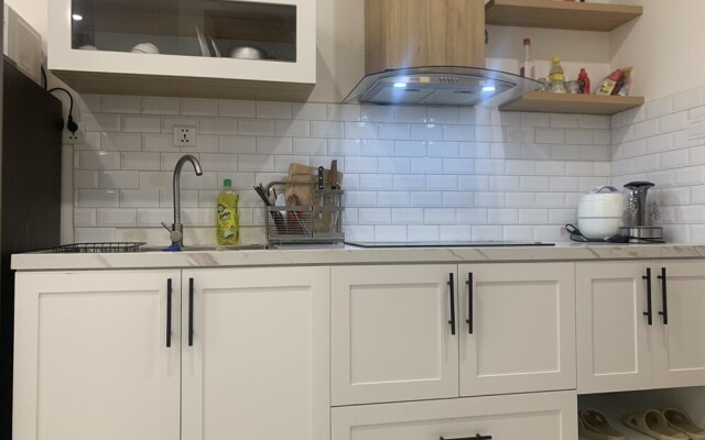 Canh Apartment in Vinhome Skylake