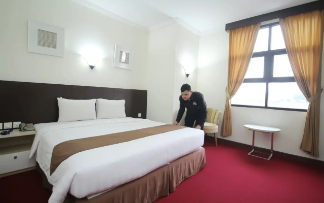 UNY Hotel