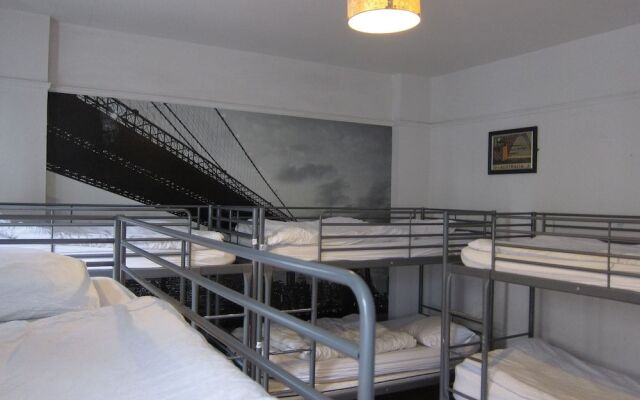 The Horse & Stables - Hostel