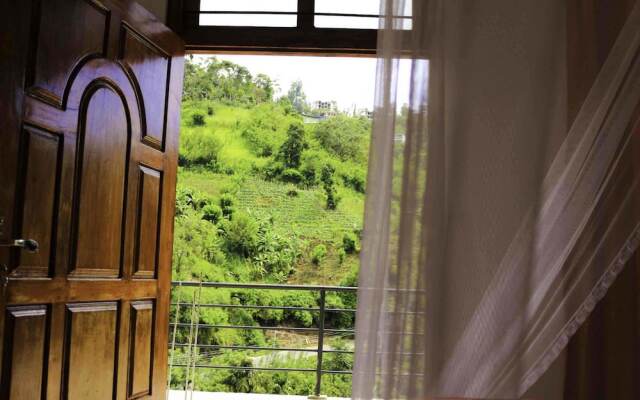 Yoho Rawana Mountain View