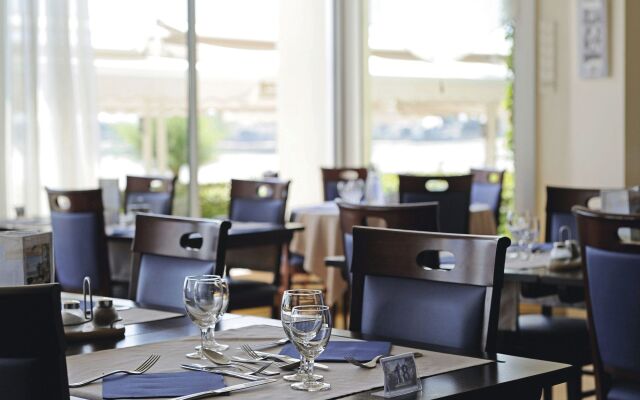 Hôtel Vacances Bleues Villa Caroline