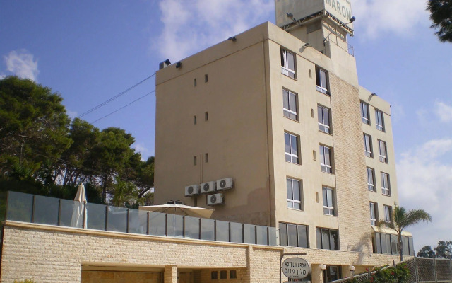 Hotel Marom