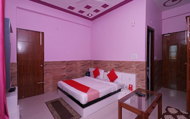 OYO 12065 Hotel Raj Palace
