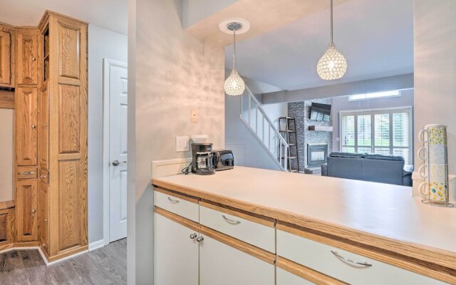 Ellicottville Townhome ~ Half Mi to Slopes!