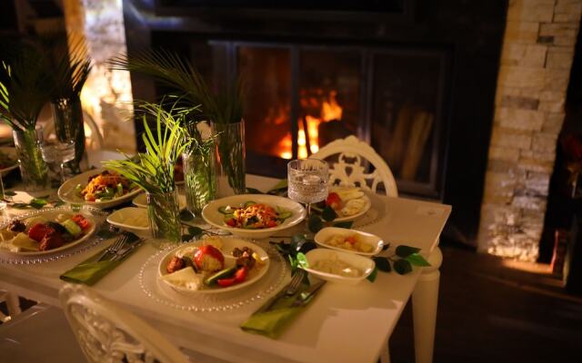 Feel & Live Hotel Villas Restaurant