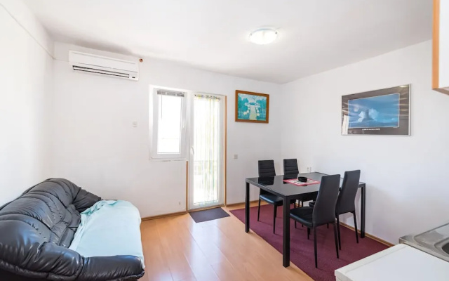Ivica two Bedroom Apartment L, Novalja