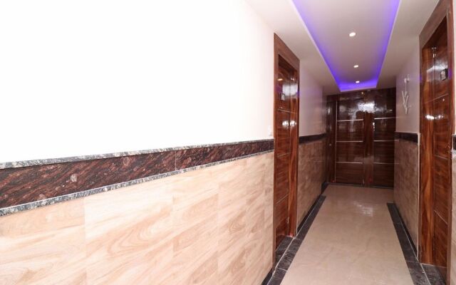 Oyo 27009 Hotel Alovia Delhi