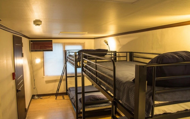 Modern Place Hostel