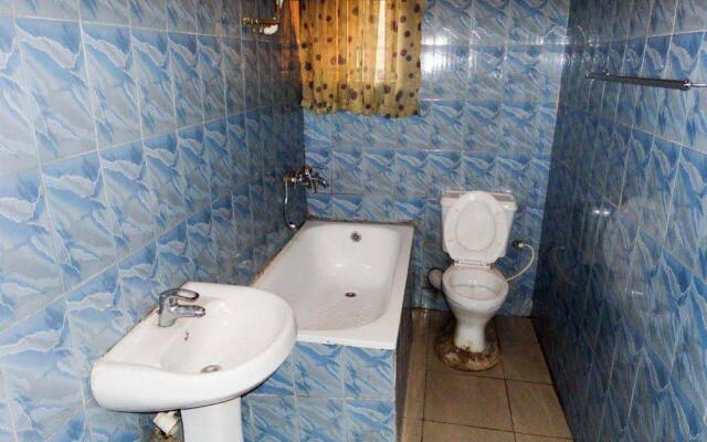 Menic Suites & Restaurant
