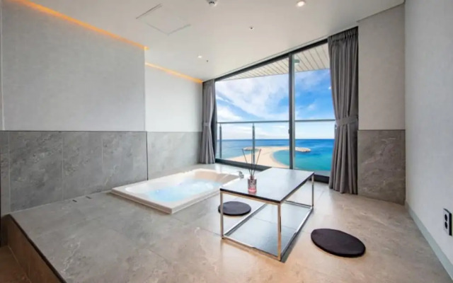 W spa pool villa A
