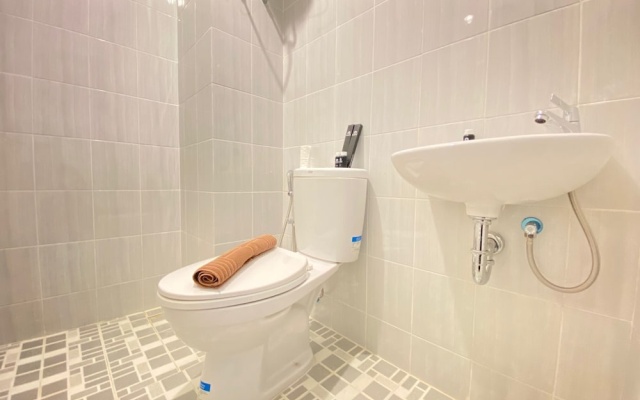 Comfortable Studio Semi Apartment at The Lodge Paskal near BINUS University – Bathroom – Bandung