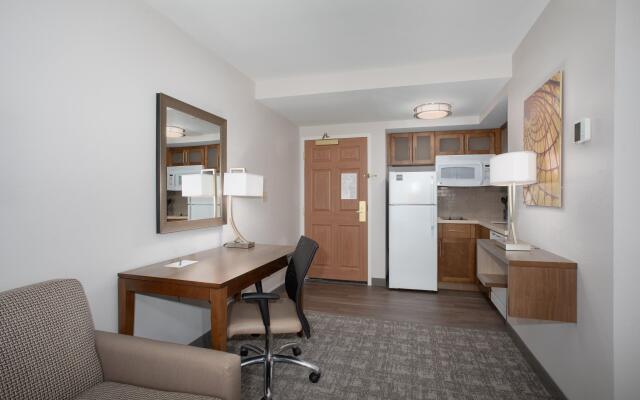 Staybridge Suites Denver International Airport, an IHG Hotel