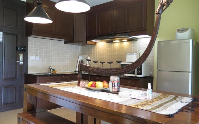 6 38 Top Floor 2 Brs 2baths 1km Walking To Beach