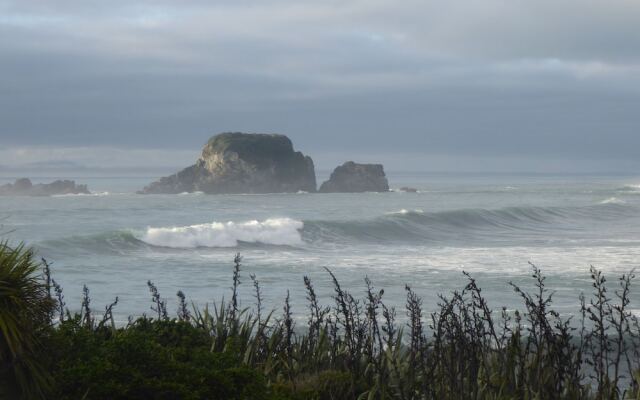 The Bay House Beachfront Accommodation