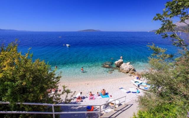 Ruz - Near Beach - 3 - SA 101