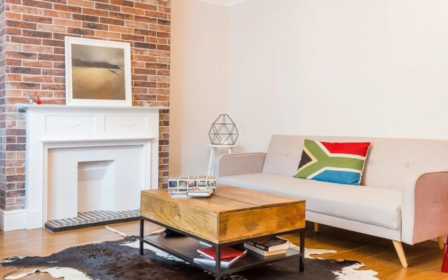 Beautifully Styled, Modern Apartment With Garden