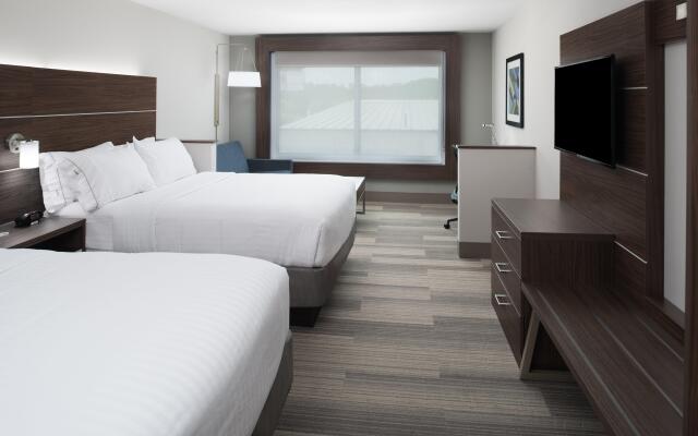 Holiday Inn Express & Suites Kingdom City by IHG