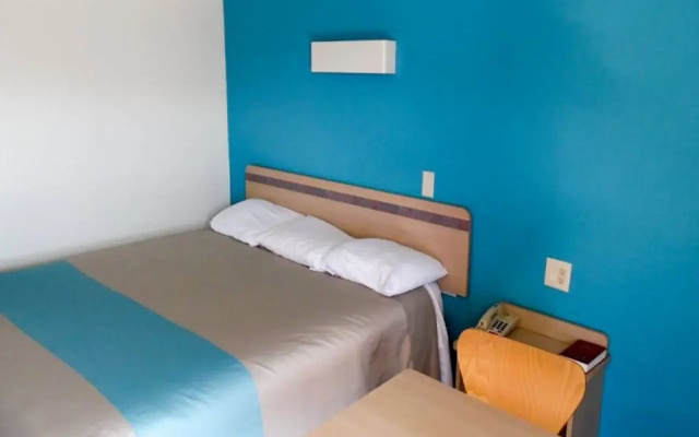 Motel6 Columbus, MS