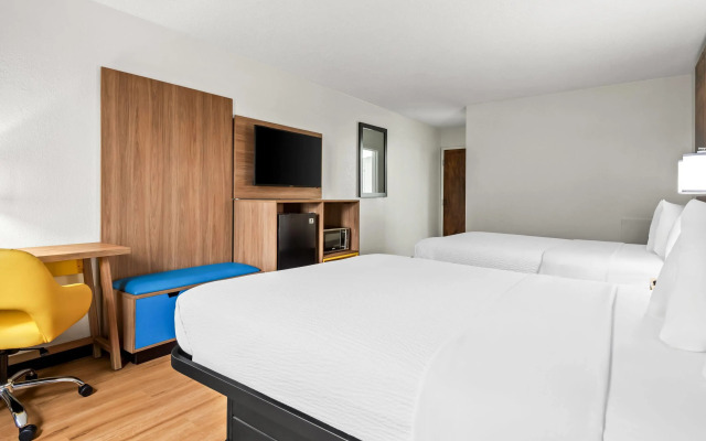 Days Inn by Wyndham Lancaster PA Dutch Country