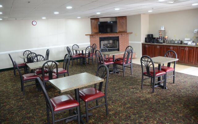 Super 8 Motel - Louisville Expo Center