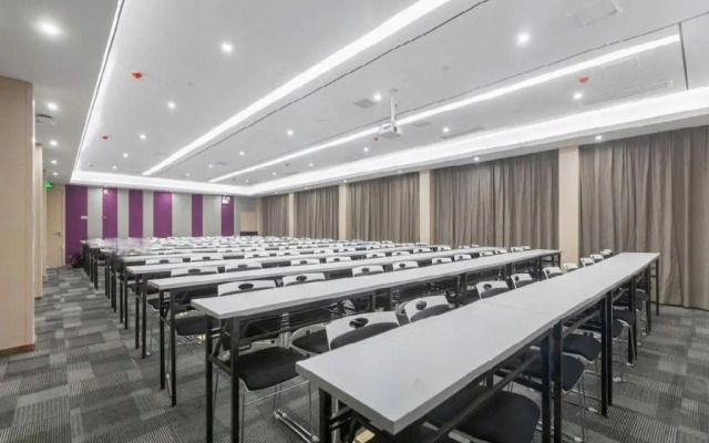 Lavande Hotels Wuhan Guanggu Yangjiawan Metro Station